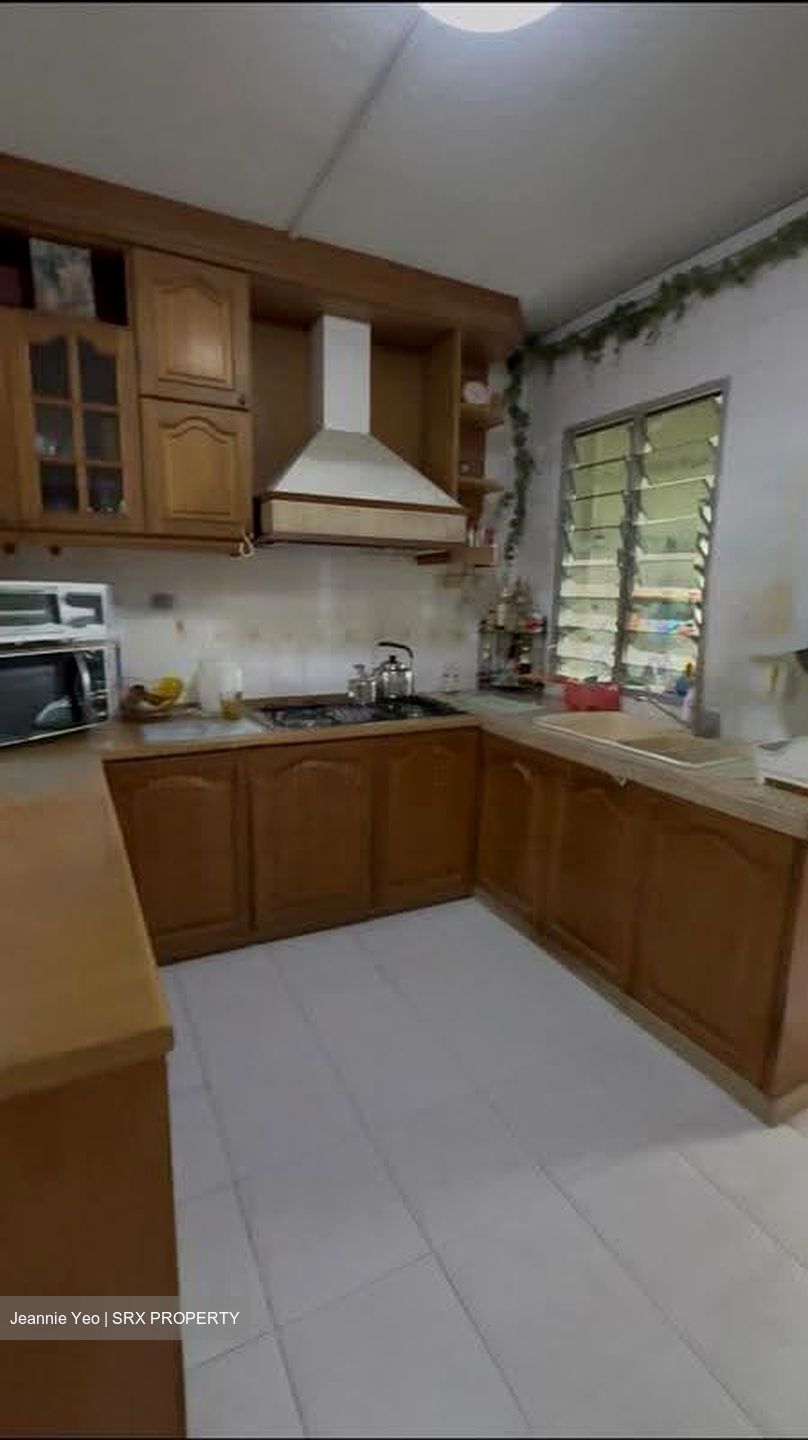 Blk 335 Tampines Street 32 (Tampines), HDB Executive #639715011